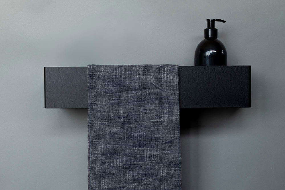 półka IMO40cm czarna-z relingiem na ręczniki-IMOdesign